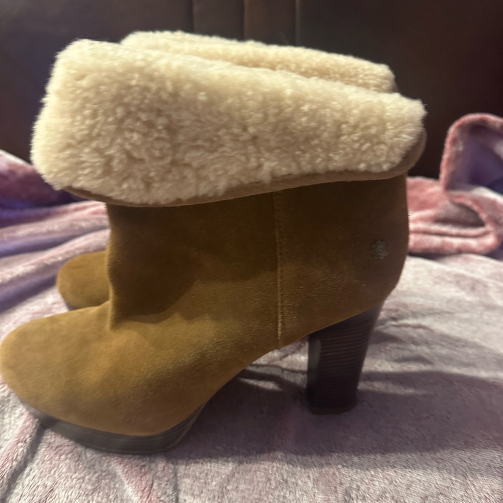 New UGG Chestnut Suede Shearling Cuff Heeled Booties